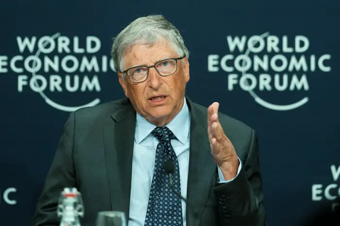 هل العمل في طريقه للزوال